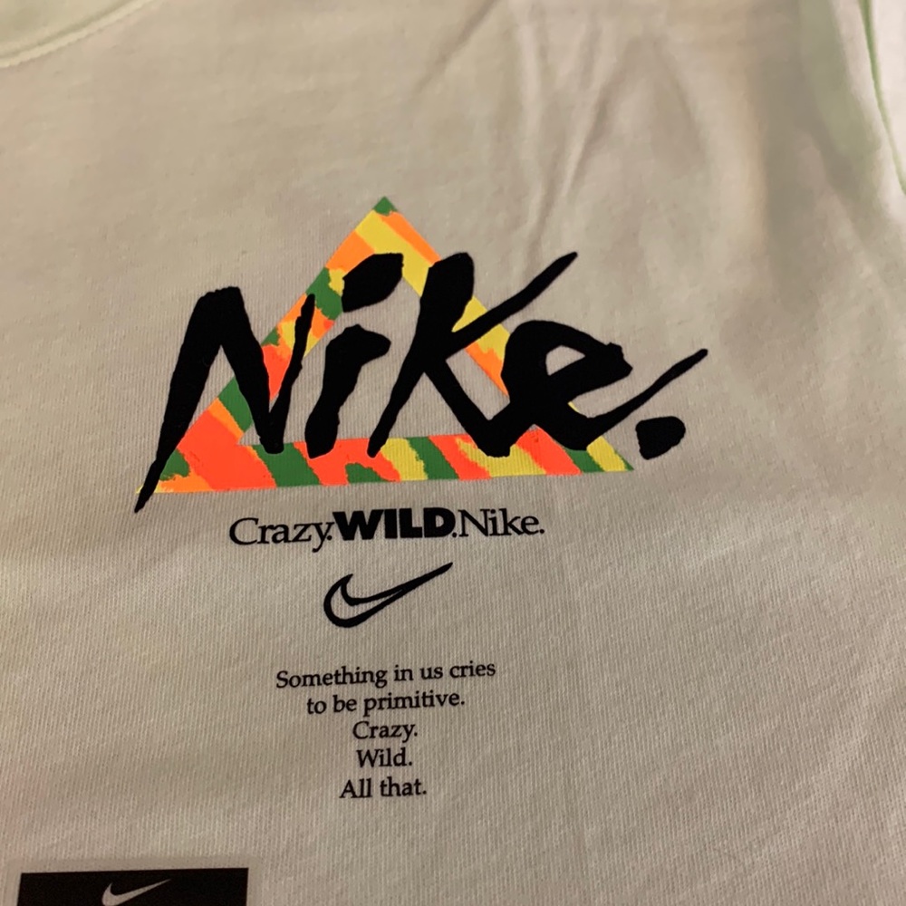 NWT Size L Nike T Shirt